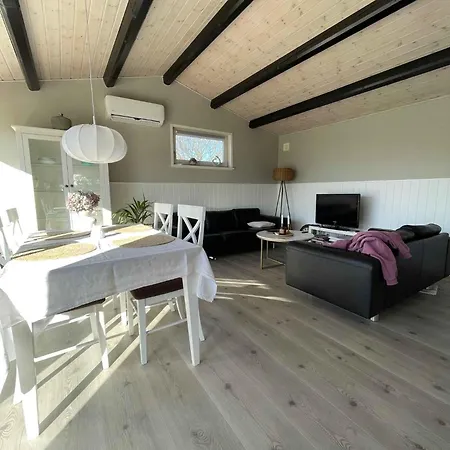 Idyllic Summer House Close To Water And Nature Holiday home Nedre Lysabild