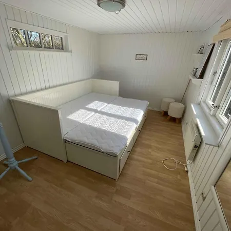 Idyllic Summer House Close To Water And Nature Nedre Lysabild