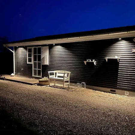 Idyllic Summer House Close To Water And Nature * Nedre Lysabild