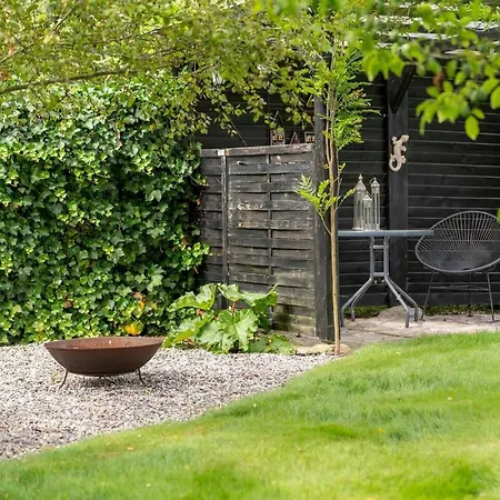 Idyllic Summer House Close To Water And Nature Holiday home