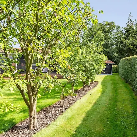 Dom wakacyjny Idyllic Summer House Close To Water And Nature *
